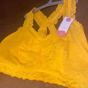 NWT Cacique Yellow Lacey Bralette size 22/24 💛💛